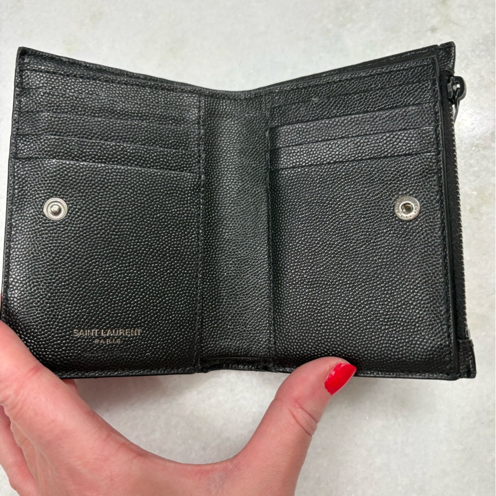 Saint Laurent Cassandre quilted textured-leather wallet - Picture 15 of 15